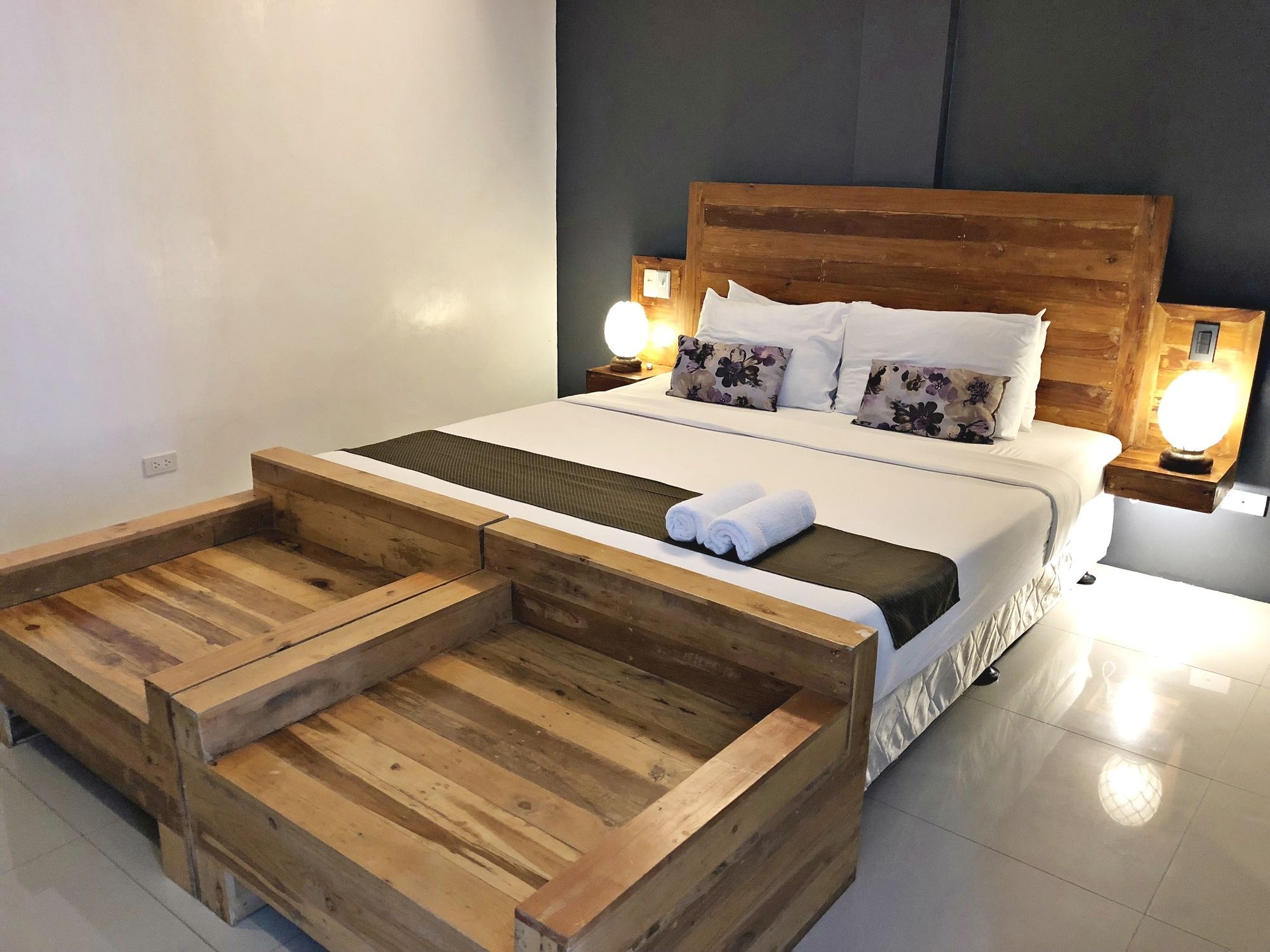 Daj Suites Boutique Hotel Tagaytay City Exterior photo